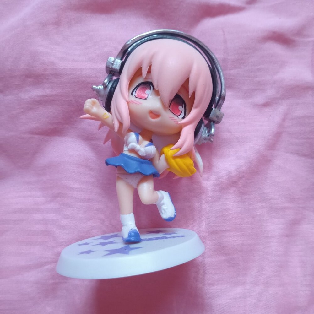 Super Sonico Cheerleader Mini Figurine